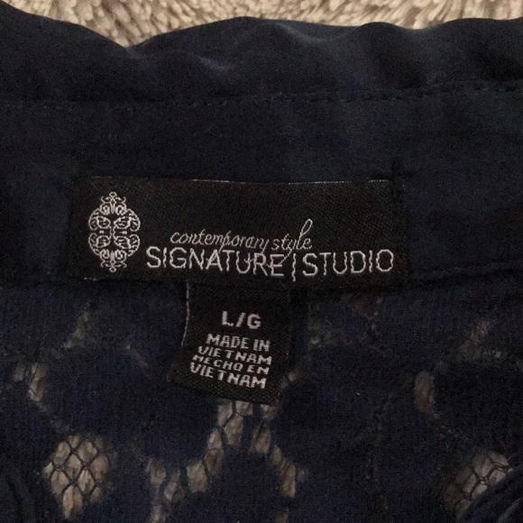 Navy blue floral lace button front shirt L 3/4 sleeve satin collar & trim - Picture 3 of 9